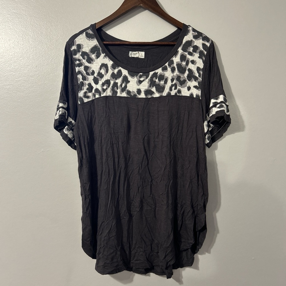 Maurices Black and White Animal Print Short Sleeve Top
